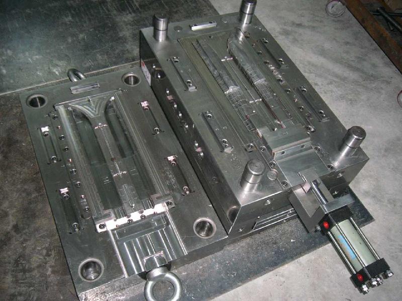 走進旭錦，塑膠模具廠家